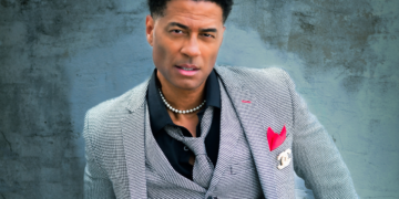 A photo of R&B singer Eric Benét.